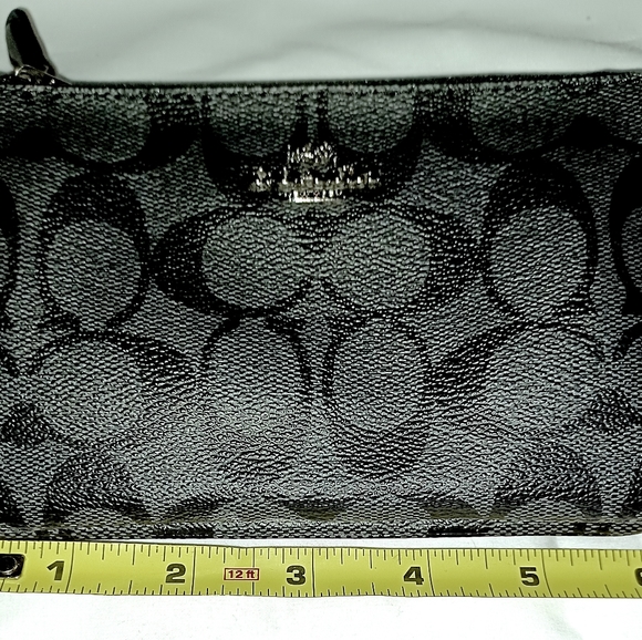 🆕️ COACH DOUBLE ZIPPER WRISTLET. WITH TAGS - Picture 3 of 11